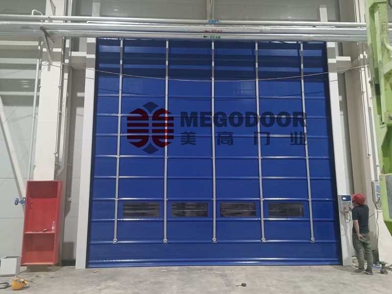 淮安工业堆积门：高效密封与智能运行的完美融合插图