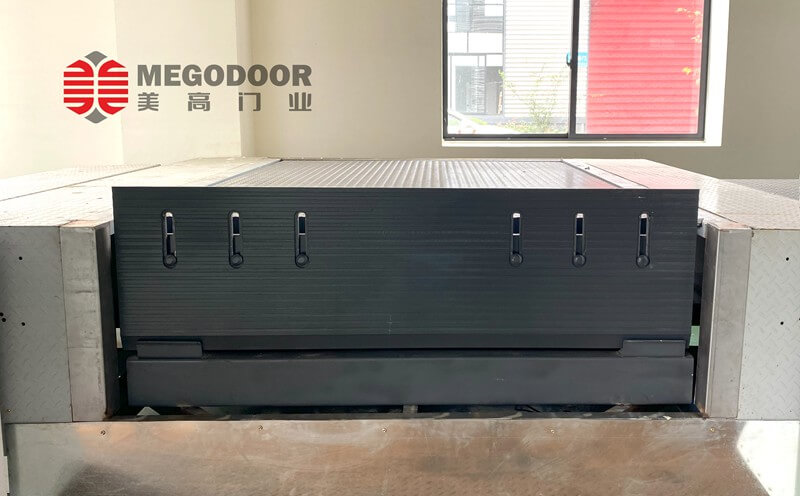 淮安物流出货电动装卸平台：高效智能的月台解决方案插图1