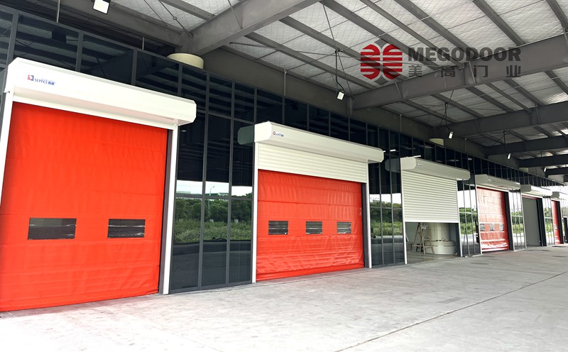 淮安大型门洞快速堆积门：高效节能、坚固耐用的工业出入口解决方案插图