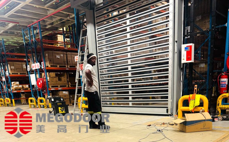 淮安工业厂房专用涡轮轨道硬质快速门插图1