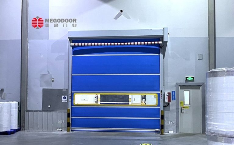 淮安工厂保温门怎么选?普通卷帘门、提升门、硬质快速门有什么区别缩略图 淮安工厂保温门怎么选?普通卷帘门、提升门、硬质快速门有什么区别缩略图