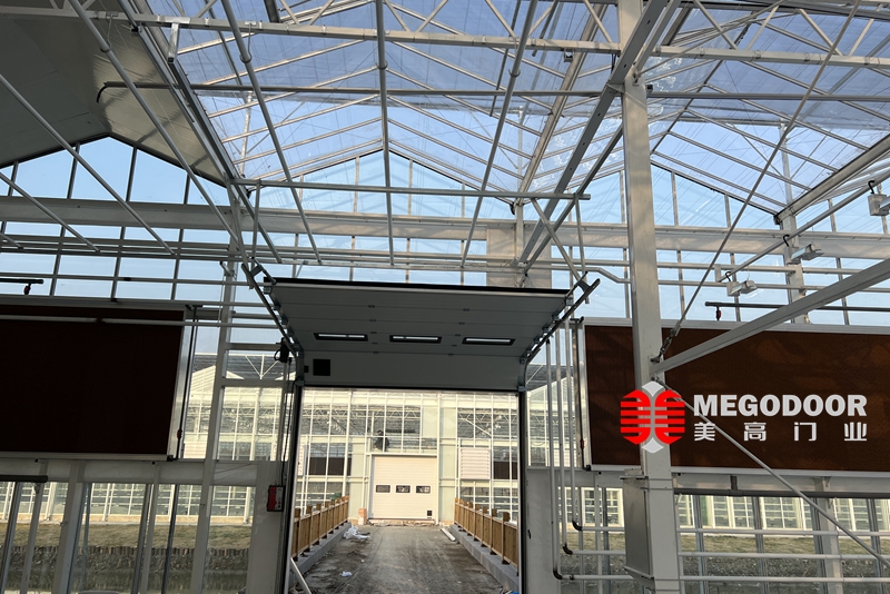 温室大棚用快速门、保温提升门怎么选？美高门业助力淮安温室环境稳定运行插图2