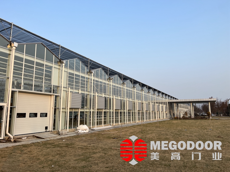 温室大棚用快速门、保温提升门怎么选？美高门业助力淮安温室环境稳定运行插图